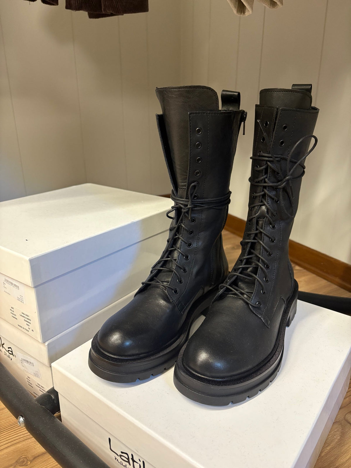 Scarpe LATIKA