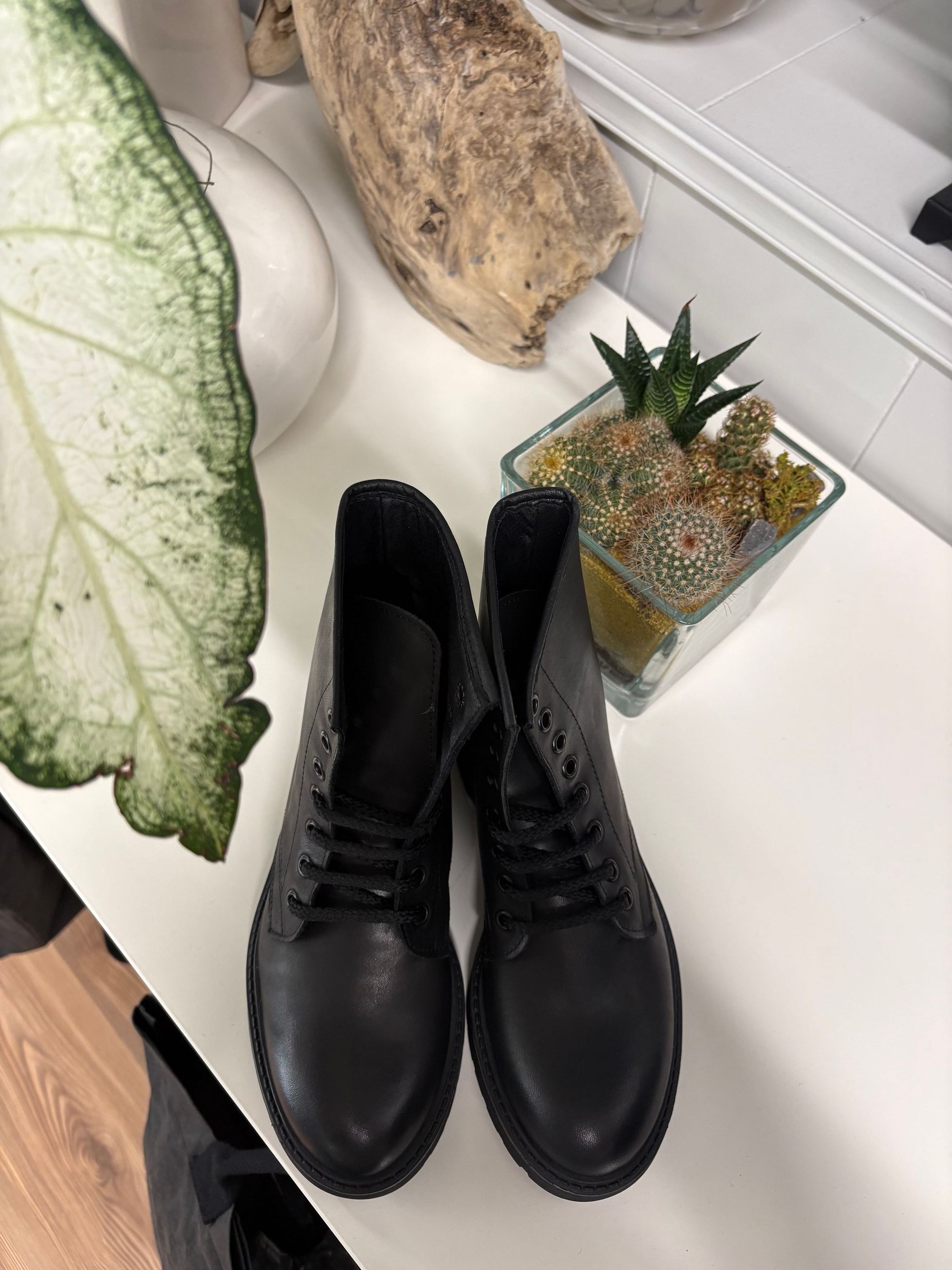 Scarpe OVYE