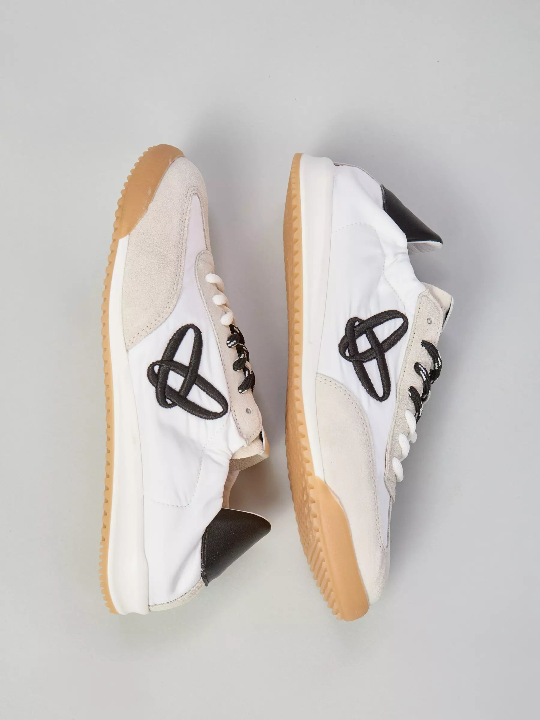 Scarpe OVYE