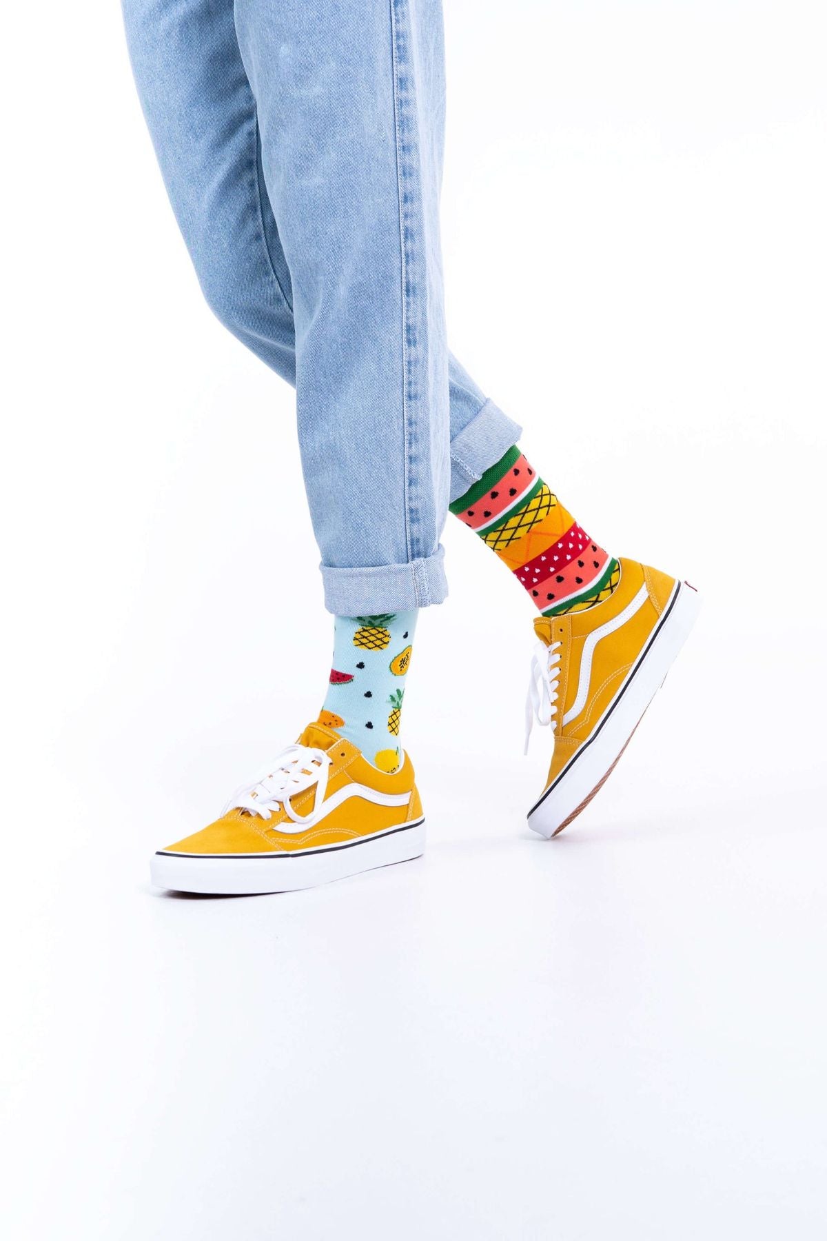 MANY MORNINGS MISPAIRED SOCKS
